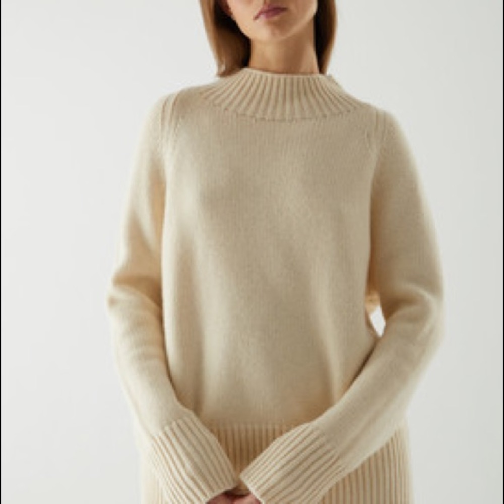 COPY - NWT Cos cashmere chunky roll-neck sweater XS